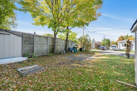 Photo 3 at 33 - 3535 St. Joseph Boulevard, Fallingbrook/Ridgemount, Orleans