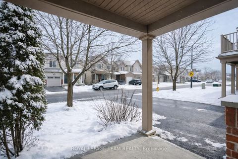 Photo 2 at 920 Messor Crescent, Stittsville (North), Stittsville