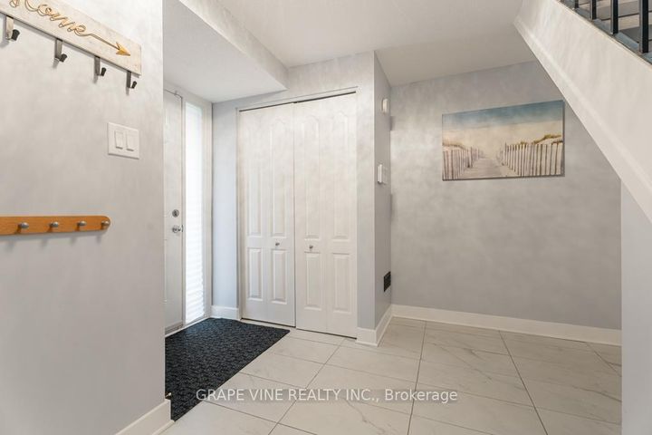 Photo 3 at 58 - 280 Mcclellan Road, Nepean (Arlington Woods), Ottawa