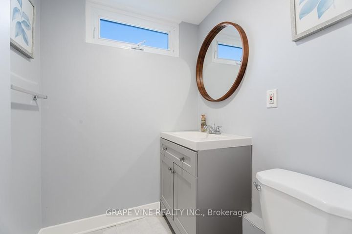 Photo 5 at 58 - 280 Mcclellan Road, Nepean (Arlington Woods), Ottawa