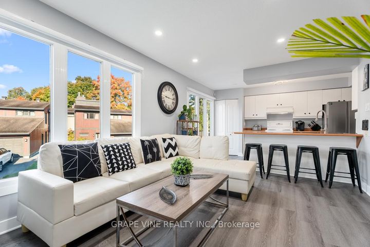 Photo 8 at 58 - 280 Mcclellan Road, Nepean (Arlington Woods), Ottawa