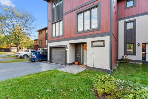 Photo 1 at 58 - 280 Mcclellan Road, Nepean (Arlington Woods), Ottawa