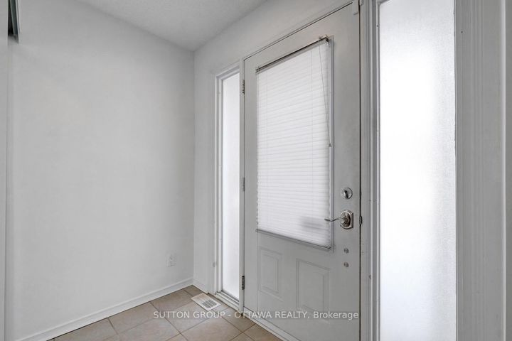 Photo 1 at 54 - 920 Dynes Road, Nepean (Carleton Square), Ottawa