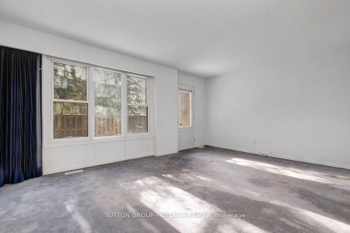 Photo 2 at 54 - 920 Dynes Road, Nepean (Carleton Square), Ottawa