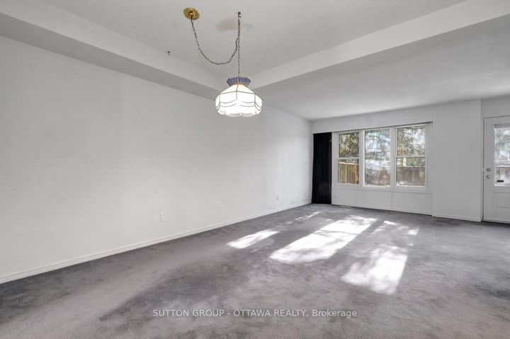 Photo 6 at 54 - 920 Dynes Road, Nepean (Carleton Square), Ottawa