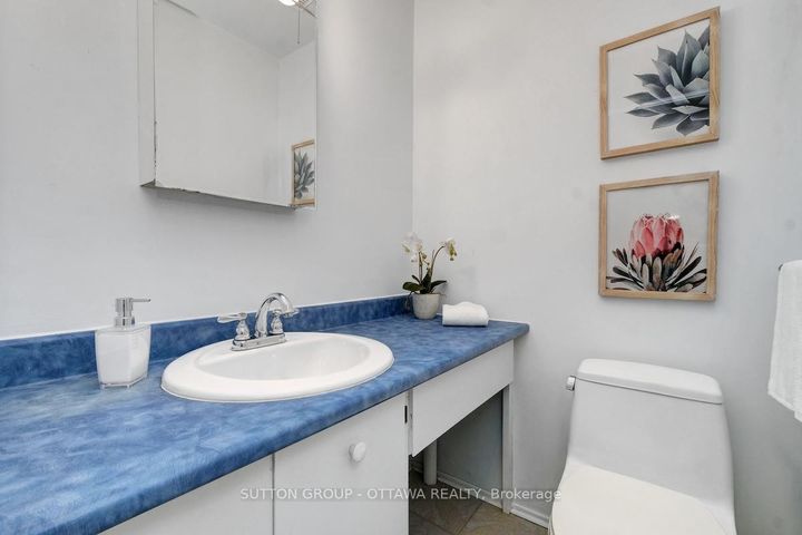 Photo 16 at 54 - 920 Dynes Road, Nepean (Carleton Square), Ottawa