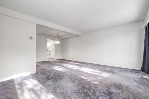 Photo 4 at 54 - 920 Dynes Road, Nepean (Carleton Square), Ottawa