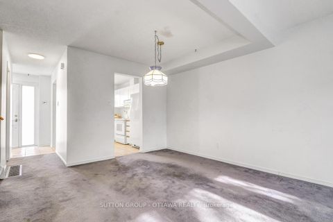 Photo 10 at 54 - 920 Dynes Road, Nepean (Carleton Square), Ottawa