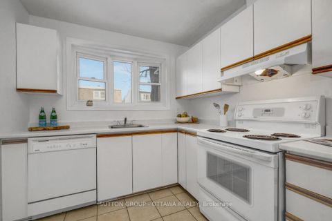 Photo 15 at 54 - 920 Dynes Road, Nepean (Carleton Square), Ottawa