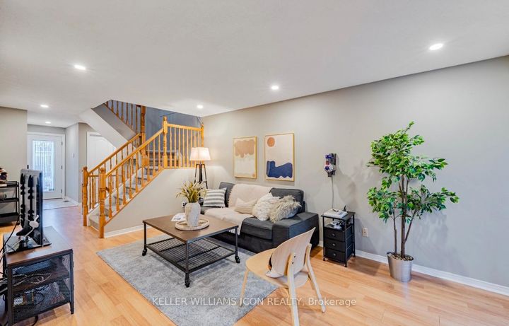 Photo 8 at 83 Wrenwood Crescent, Nepean (Centrepointe), Ottawa