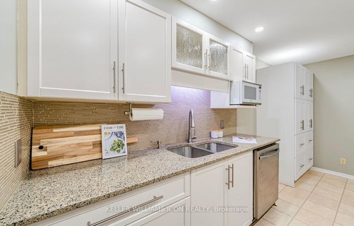 Photo 16 at 83 Wrenwood Crescent, Nepean (Centrepointe), Ottawa