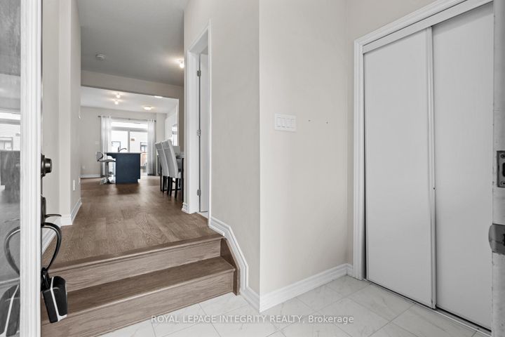 Photo 1 at 504 Flagstaff Drive, Nepean (Half Moon Bay), Ottawa