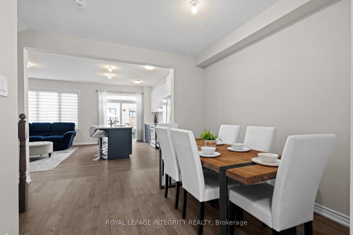 Photo 4 at 504 Flagstaff Drive, Nepean (Half Moon Bay), Ottawa