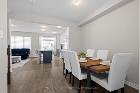 Photo 4 at 504 Flagstaff Drive, Nepean (Half Moon Bay), Ottawa