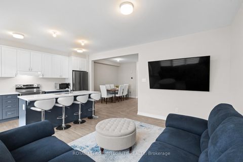 Photo 12 at 504 Flagstaff Drive, Nepean (Half Moon Bay), Ottawa