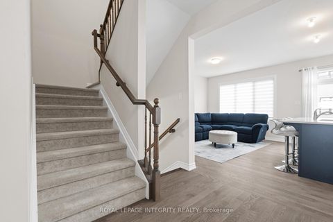 Photo 13 at 504 Flagstaff Drive, Nepean (Half Moon Bay), Ottawa