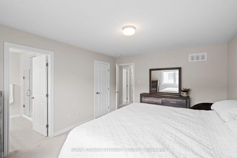 Photo 16 at 504 Flagstaff Drive, Nepean (Half Moon Bay), Ottawa