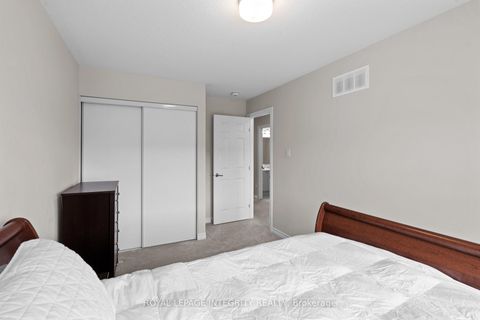 Photo 24 at 504 Flagstaff Drive, Nepean (Half Moon Bay), Ottawa