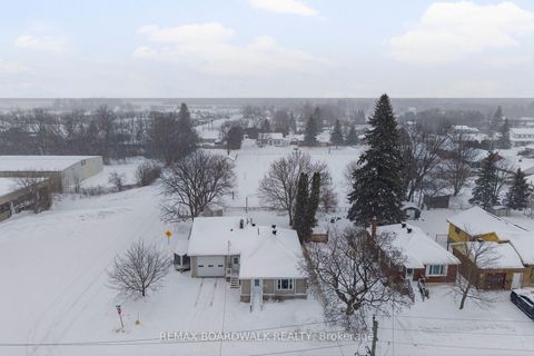 Photo 2 at 39 Condie Street, SMITHS FALLS, Smiths Falls