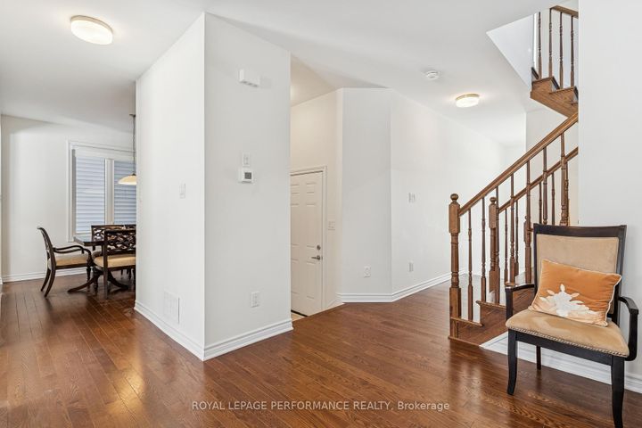 Photo 7 at 845 Snap Hook Crescent, Nepean (Half Moon Bay), Ottawa