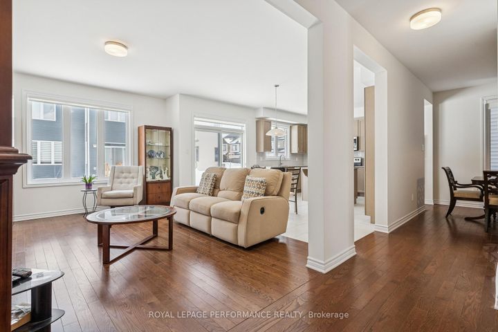 Photo 9 at 845 Snap Hook Crescent, Nepean (Half Moon Bay), Ottawa