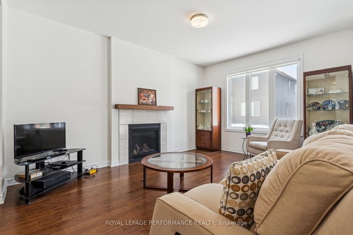 Photo 11 at 845 Snap Hook Crescent, Nepean (Half Moon Bay), Ottawa