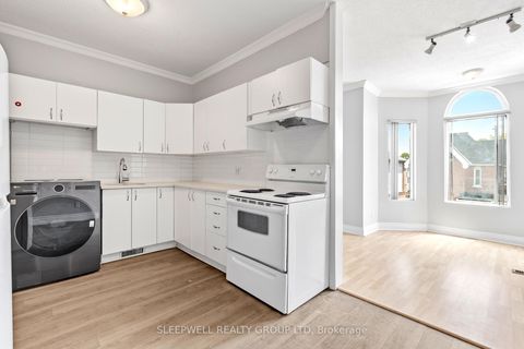 Photo 16 at 455-457 Somerset Street W, Ottawa Centre