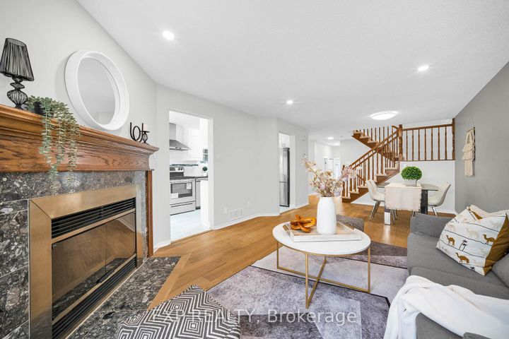 Photo 5 at 14 Sandcliffe Terrace, Nepean (Centrepointe), Ottawa