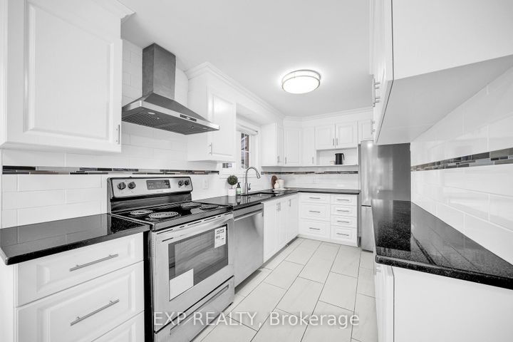 Photo 10 at 14 Sandcliffe Terrace, Nepean (Centrepointe), Ottawa