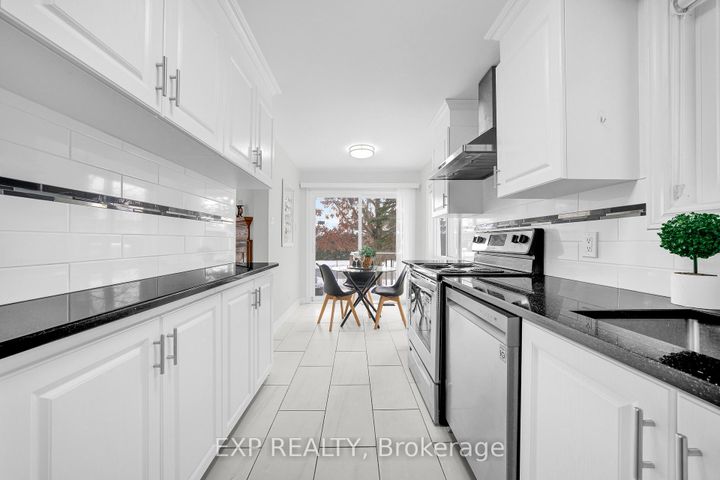 Photo 11 at 14 Sandcliffe Terrace, Nepean (Centrepointe), Ottawa