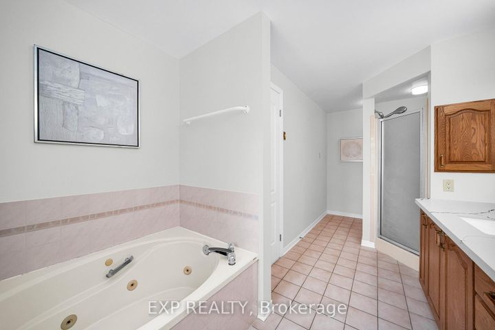 Photo 25 at 14 Sandcliffe Terrace, Nepean (Centrepointe), Ottawa