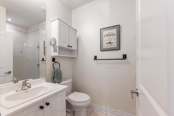 Photo 15 at 8 Waterford Way, Nepean (Pineglen/Country Place), Ottawa