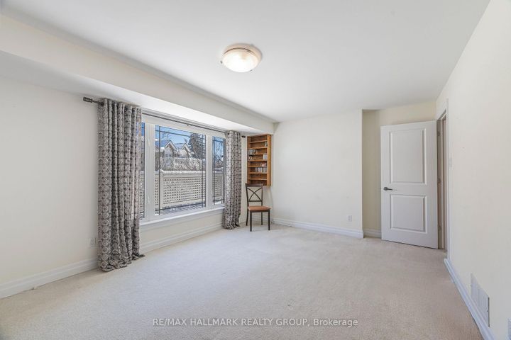 Photo 28 at 8 Waterford Way, Nepean (Pineglen/Country Place), Ottawa