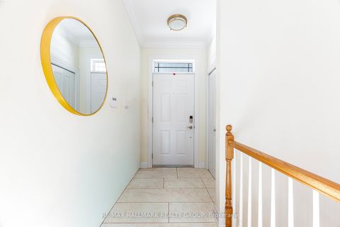 Photo 5 at 8 Waterford Way, Nepean (Pineglen/Country Place), Ottawa