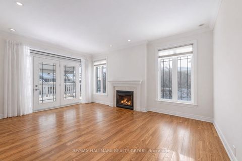 Photo 8 at 8 Waterford Way, Nepean (Pineglen/Country Place), Ottawa