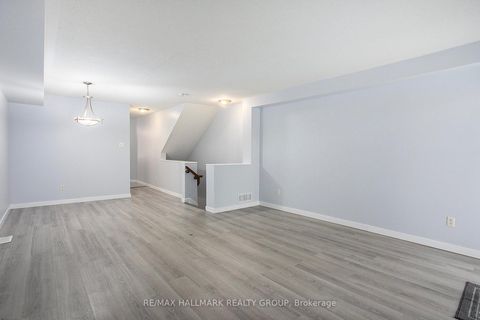 Photo 3 at 281 Aquaview Drive, Avalon East, Orleans