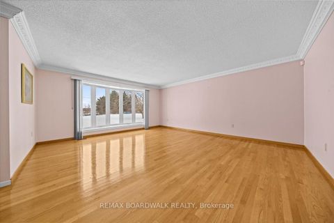 Photo 3 at 4547 Carlsbad Lane, Sarsfield/Bearbrook, Orleans