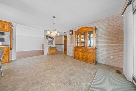 Photo 5 at 4547 Carlsbad Lane, Sarsfield/Bearbrook, Orleans