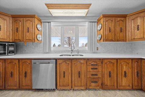 Photo 8 at 4547 Carlsbad Lane, Sarsfield/Bearbrook, Orleans