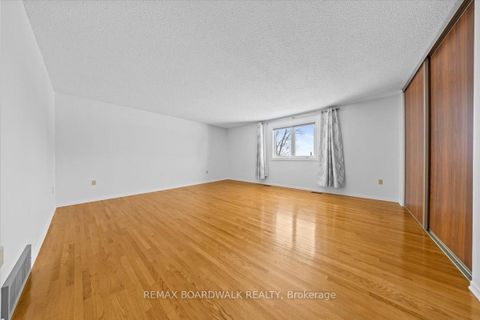 Photo 22 at 4547 Carlsbad Lane, Sarsfield/Bearbrook, Orleans