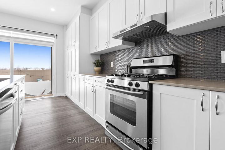 Photo 9 at 618 Perseus Avenue, Nepean (Half Moon Bay), Ottawa