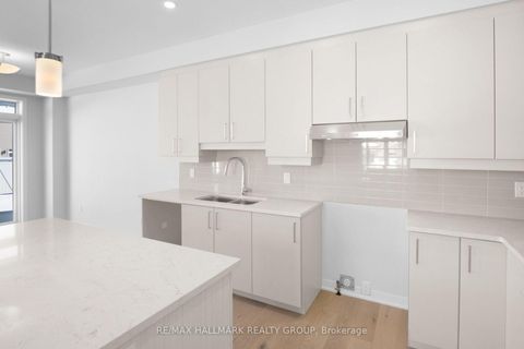 Photo 2 at 1944 Hawker Private, Huntley Ward (South East), Carp