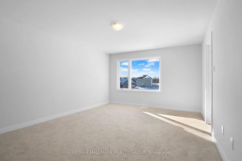 Photo 12 at 1944 Hawker Private, Huntley Ward (South East), Carp