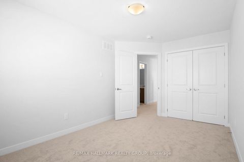 Photo 17 at 1944 Hawker Private, Huntley Ward (South East), Carp