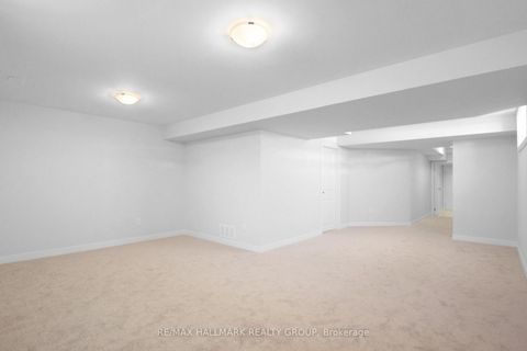 Photo 25 at 1944 Hawker Private, Huntley Ward (South East), Carp