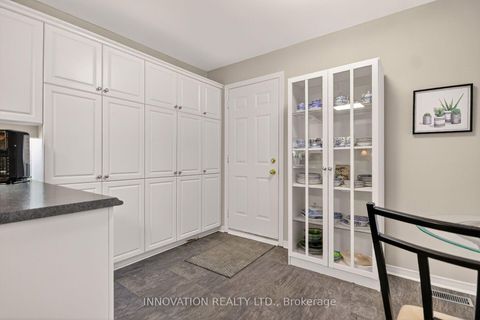 Photo 5 at 9 Heather Glen Court, Stittsville (Central), Stittsville