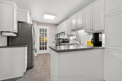 Photo 6 at 9 Heather Glen Court, Stittsville (Central), Stittsville