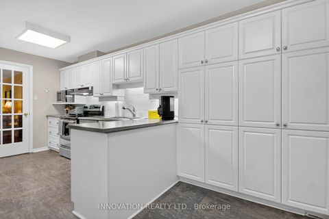 Photo 9 at 9 Heather Glen Court, Stittsville (Central), Stittsville