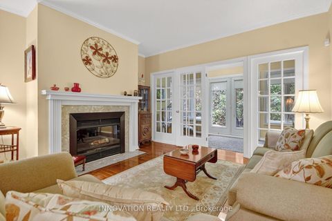 Photo 13 at 9 Heather Glen Court, Stittsville (Central), Stittsville