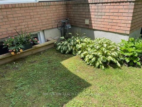 Photo 32 at 9 Heather Glen Court, Stittsville (Central), Stittsville